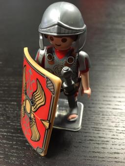 Spielfigur Römer mit Waffenrüstung 