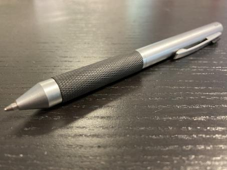 4-Farb Schreibgerät!!! Schwarz